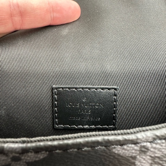 LOUIS VUITTON Saumur Slingbag Monogram Eclipse Authentic Box Receipt Exceptional - Picture 11 of 16